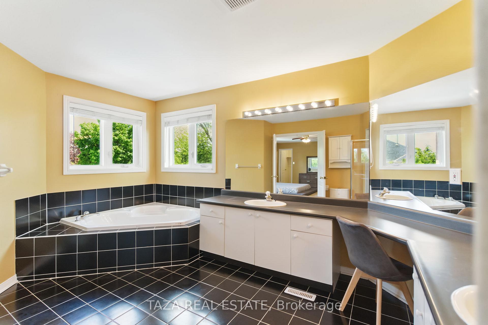Photo 30 of 50 Dewbourne Place, Whitby, Pringle Creek — HOMEH