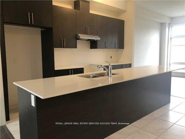 Photo 5 of 118 Pageant Avenue, Vaughan, Vellore Village — HOMEH