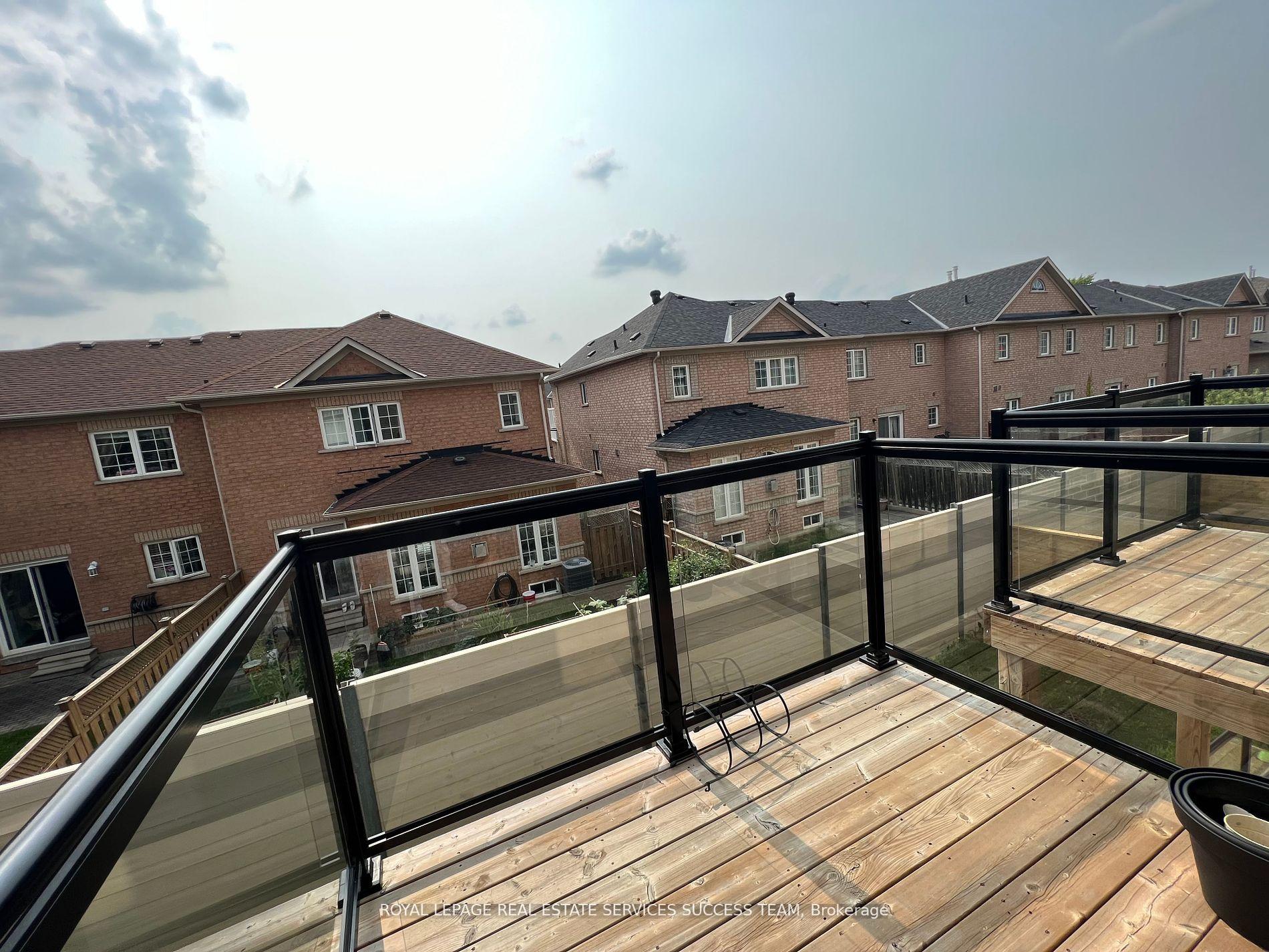 Photo 12 of 118 Pageant Avenue, Vaughan, Vellore Village — HOMEH