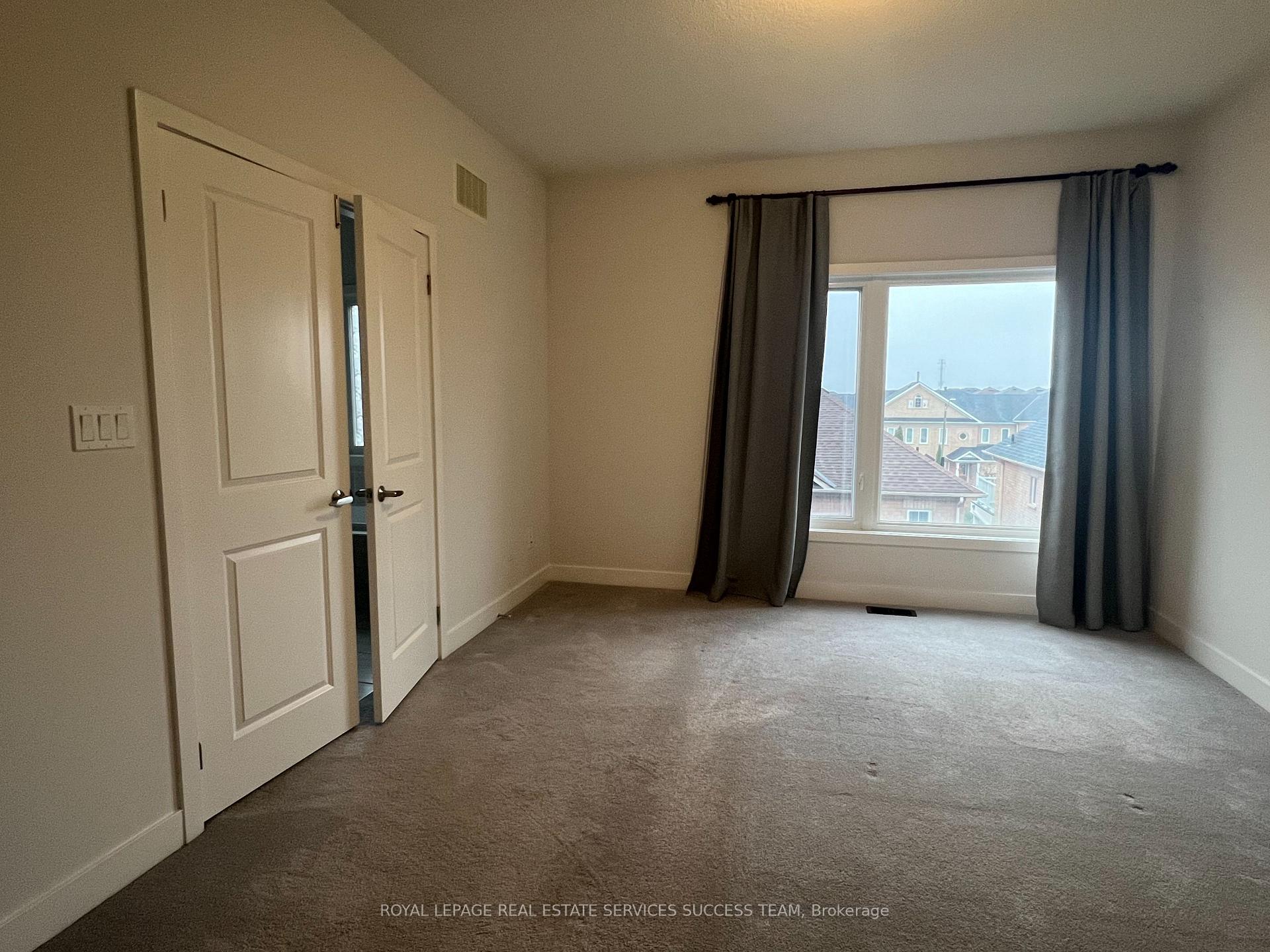 Photo 15 of 118 Pageant Avenue, Vaughan, Vellore Village — HOMEH