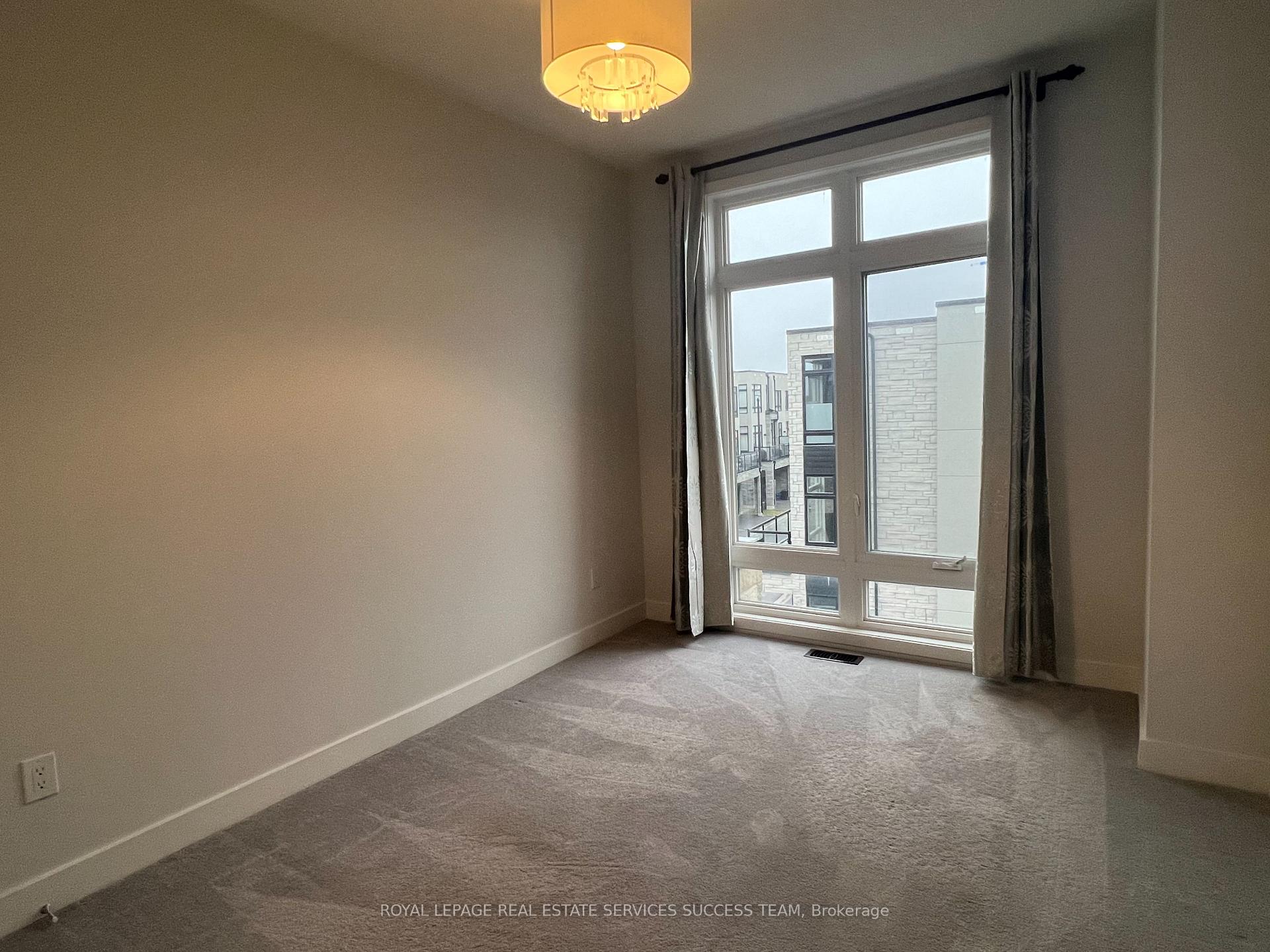 Photo 16 of 118 Pageant Avenue, Vaughan, Vellore Village — HOMEH