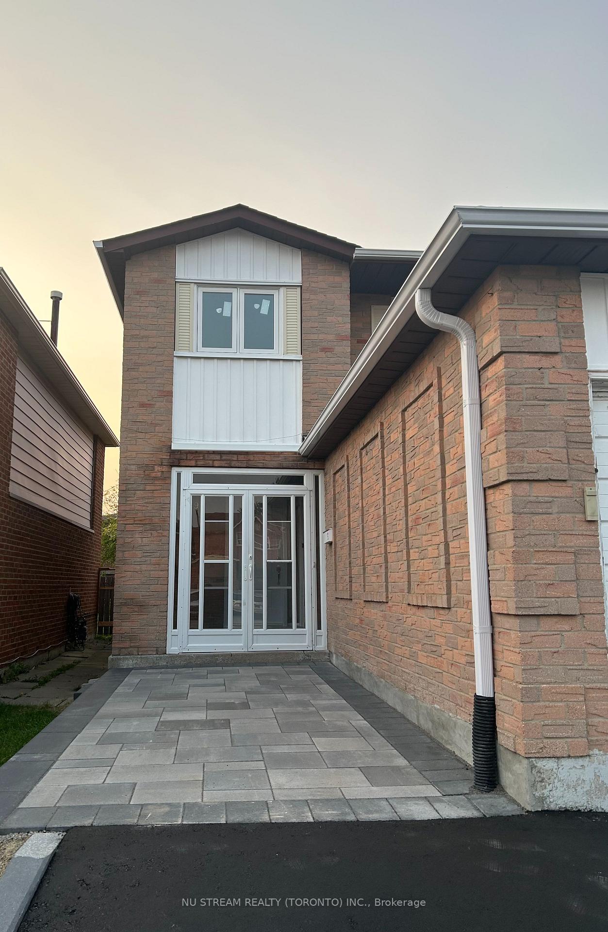 Photo 1 of 90 Andrea Lane, Vaughan, East Woodbridge — HOMEH