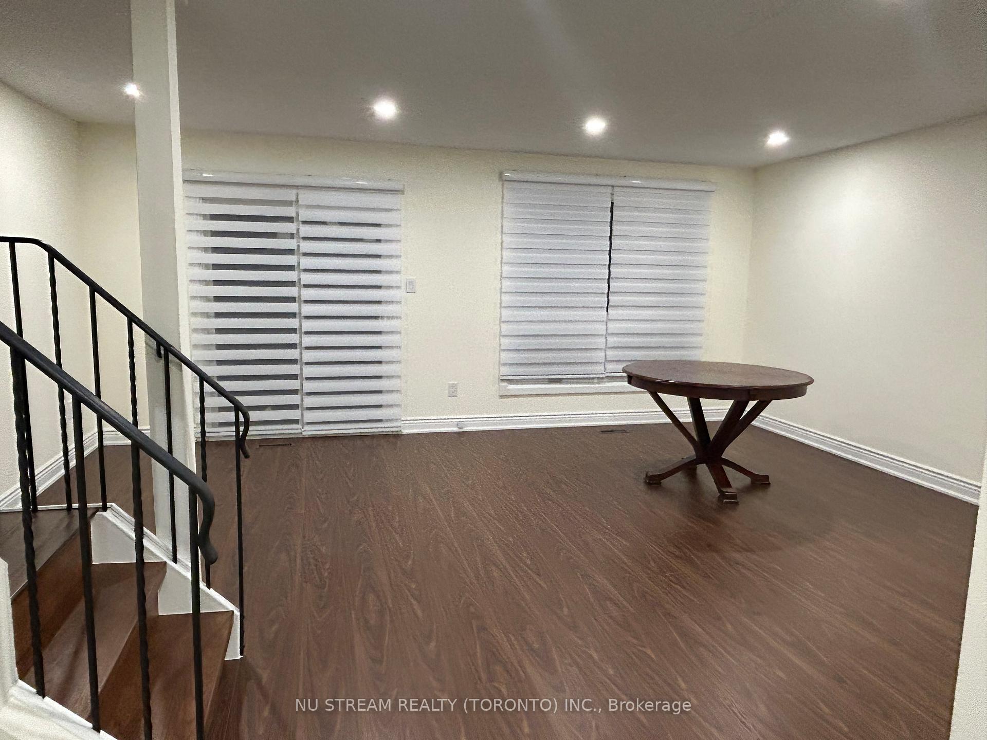 Photo 5 of 90 Andrea Lane, Vaughan, East Woodbridge — HOMEH