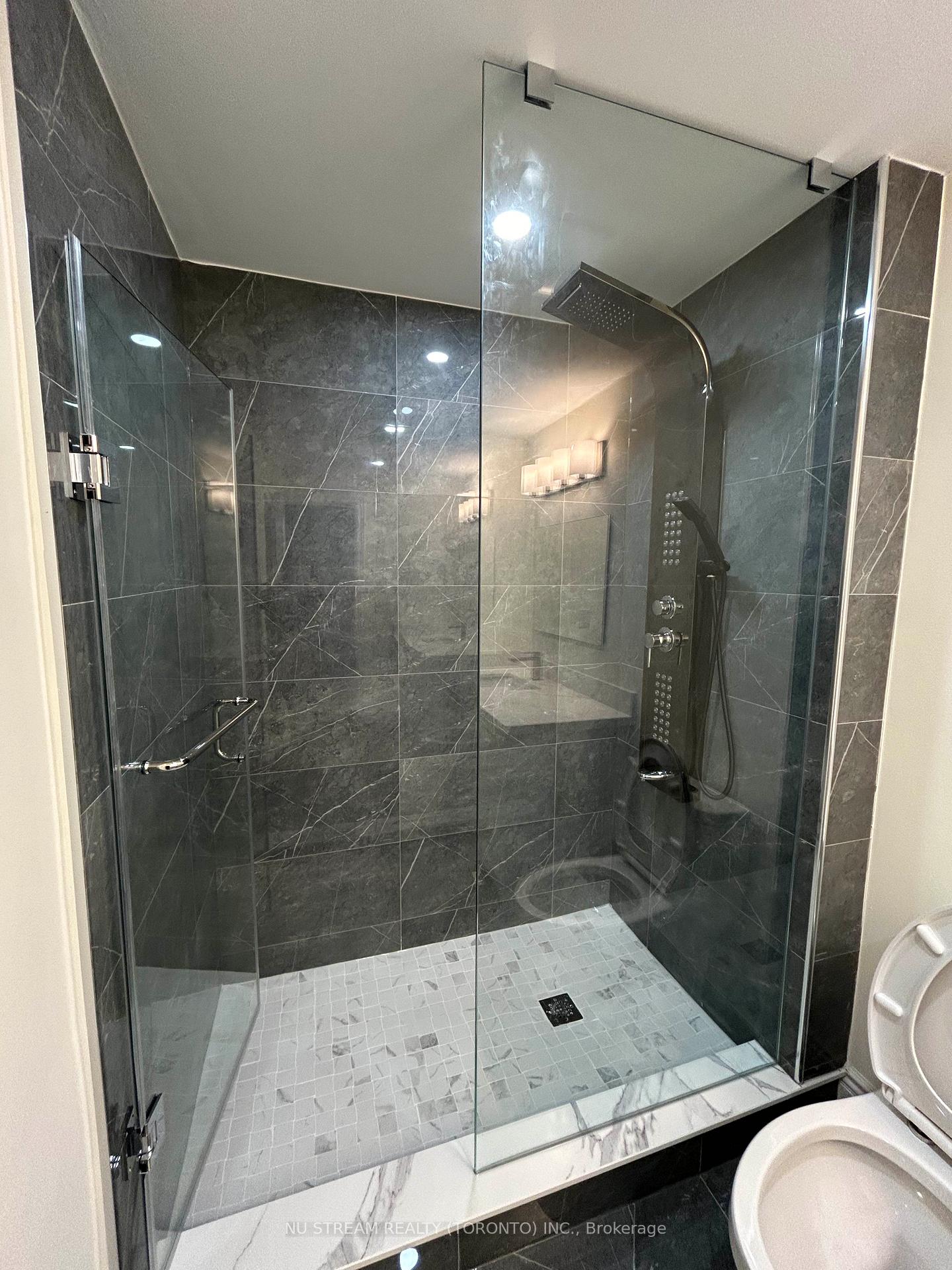 Photo 13 of 90 Andrea Lane, Vaughan, East Woodbridge — HOMEH