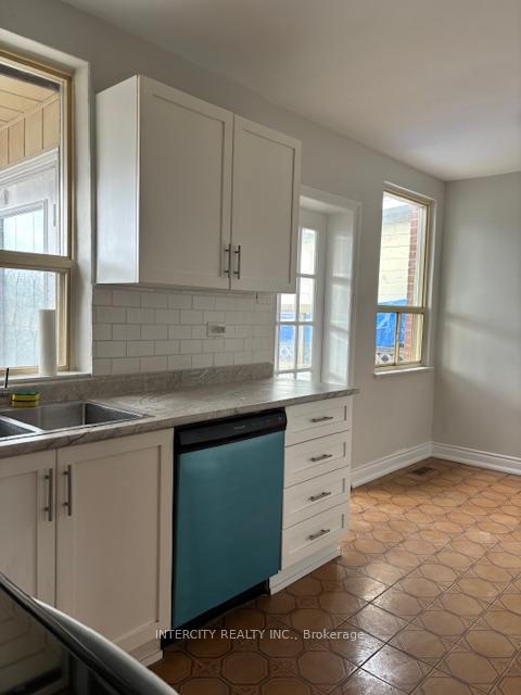 Photo 8 of 8274 Kipling Avenue, Vaughan, West Woodbridge — HOMEH