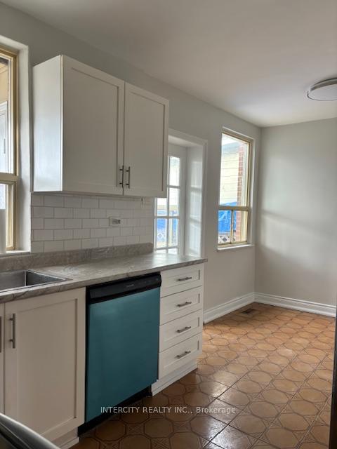 Photo 9 of 8274 Kipling Avenue, Vaughan, West Woodbridge — HOMEH