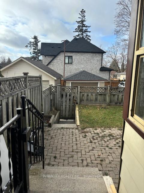 Photo 14 of 8274 Kipling Avenue, Vaughan, West Woodbridge — HOMEH