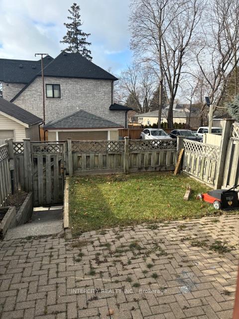 Photo 15 of 8274 Kipling Avenue, Vaughan, West Woodbridge — HOMEH