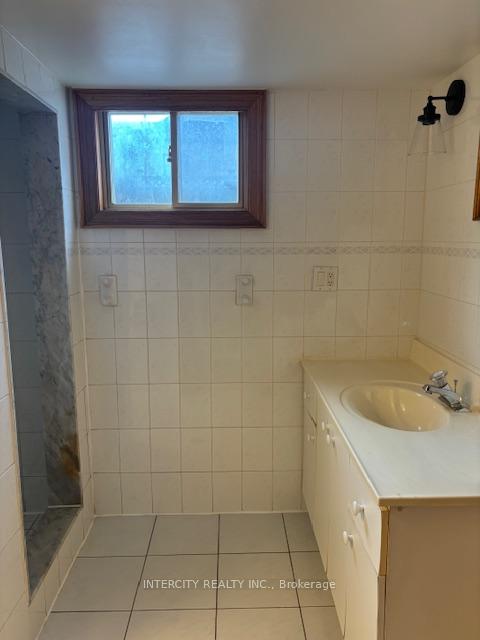 Photo 22 of 8274 Kipling Avenue, Vaughan, West Woodbridge — HOMEH