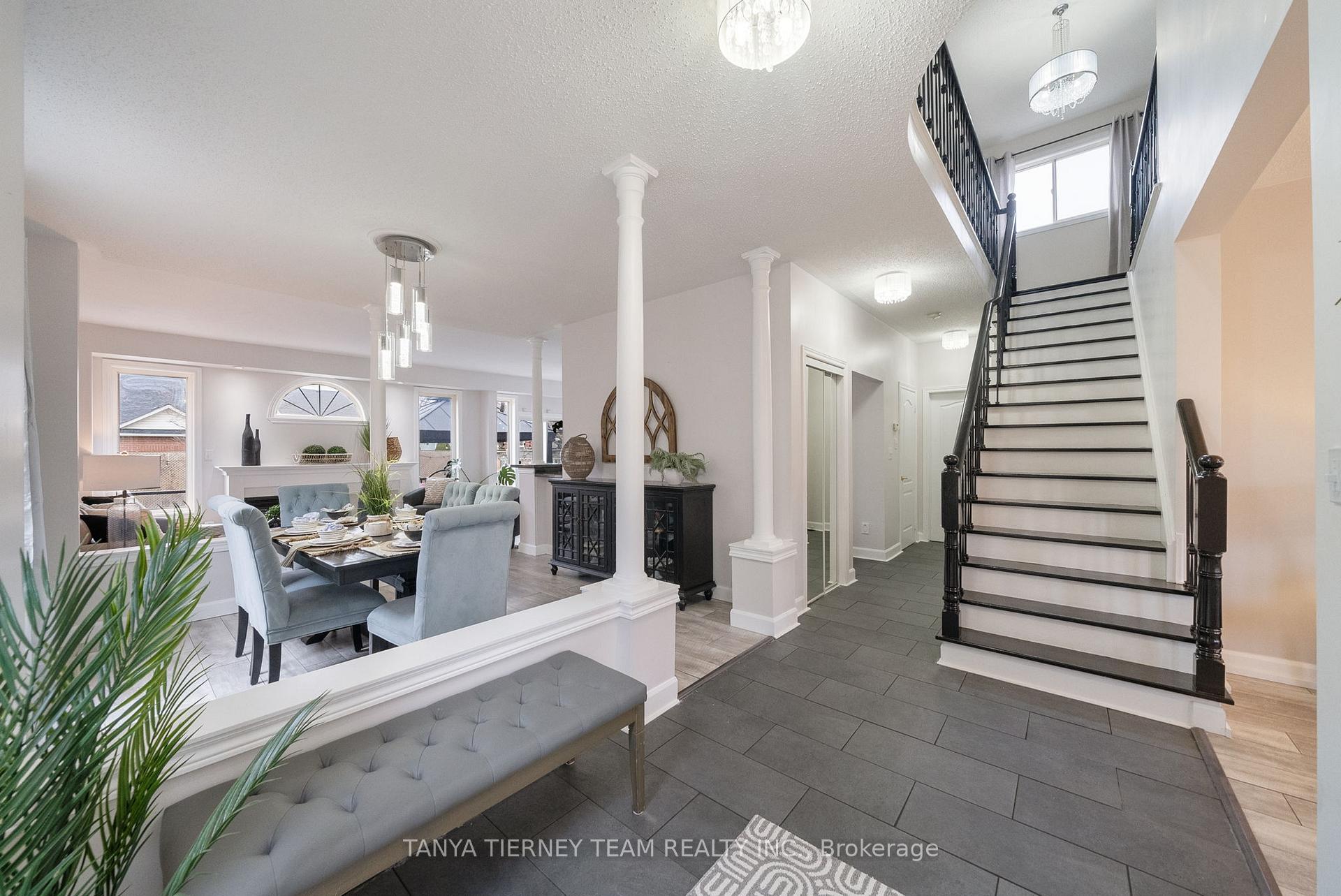 Photo 4 of 38 Kimberly Drive, Whitby, Brooklin — HOMEH