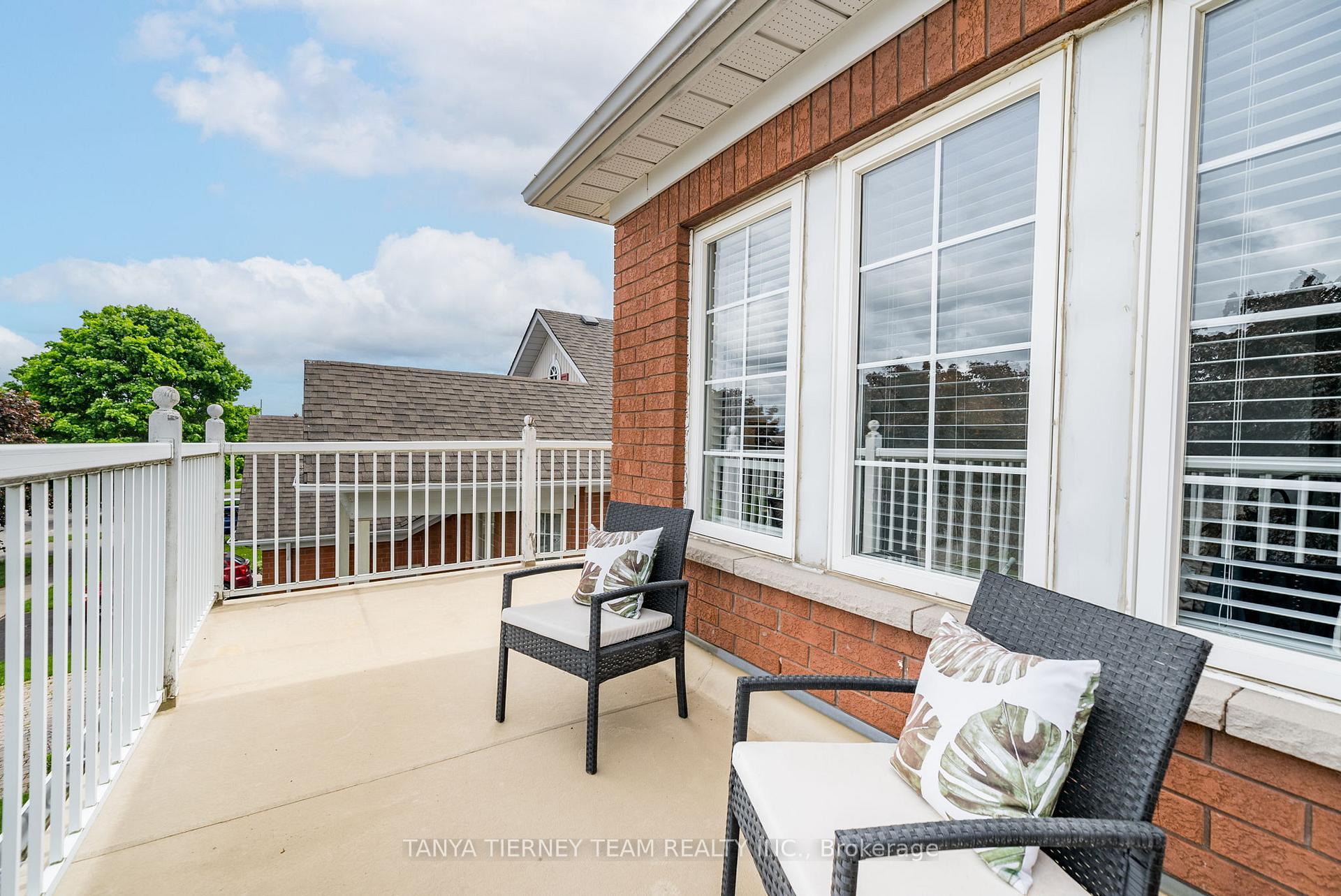 Photo 20 of 38 Kimberly Drive, Whitby, Brooklin — HOMEH
