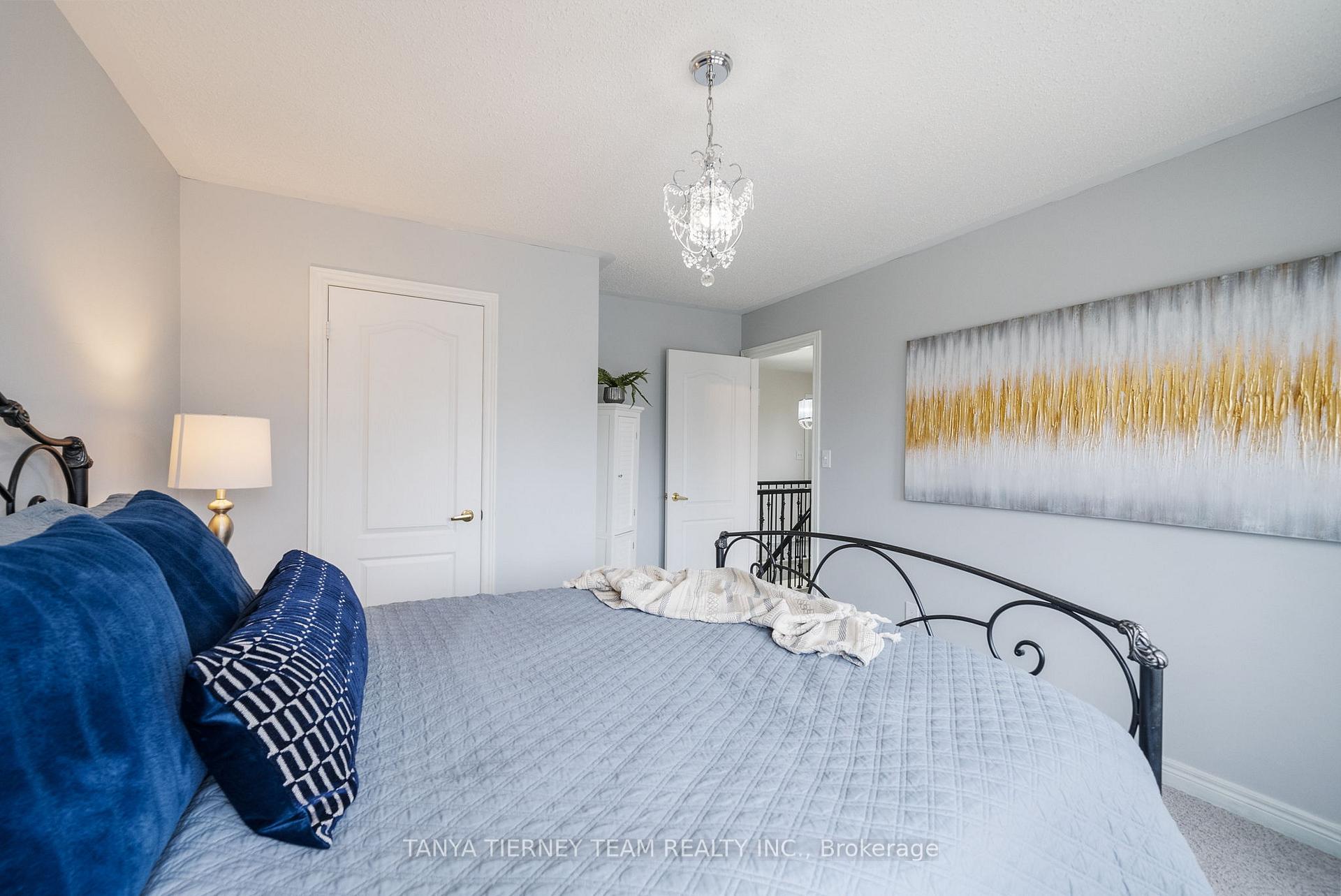 Photo 27 of 38 Kimberly Drive, Whitby, Brooklin — HOMEH