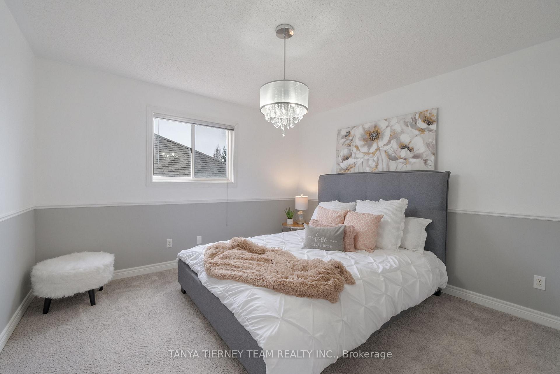 Photo 28 of 38 Kimberly Drive, Whitby, Brooklin — HOMEH