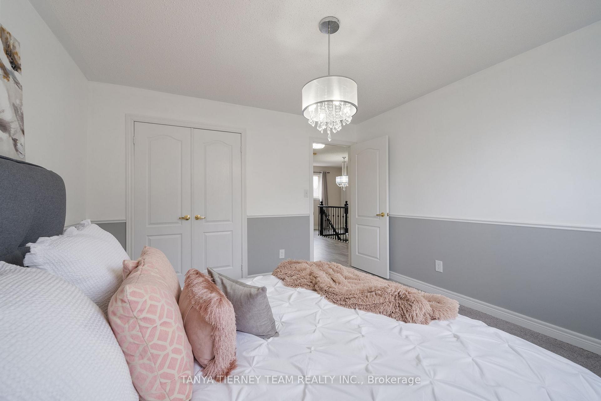 Photo 29 of 38 Kimberly Drive, Whitby, Brooklin — HOMEH