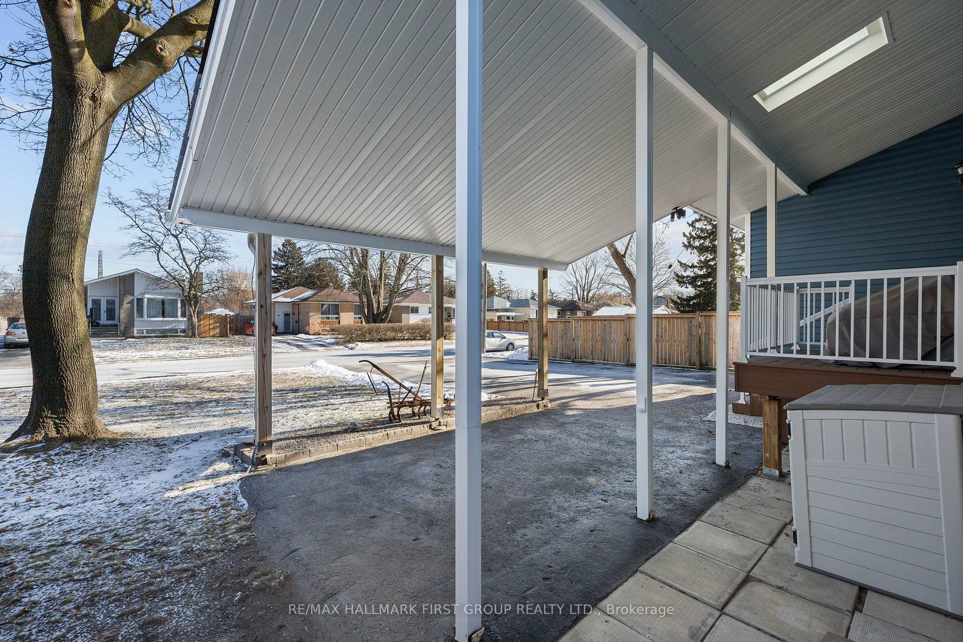 Photo 3 of 740 Lublin Avenue, Pickering, Bay Ridges — HOMEH