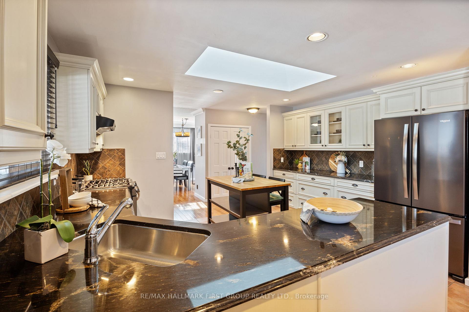 Photo 11 of 740 Lublin Avenue, Pickering, Bay Ridges — HOMEH