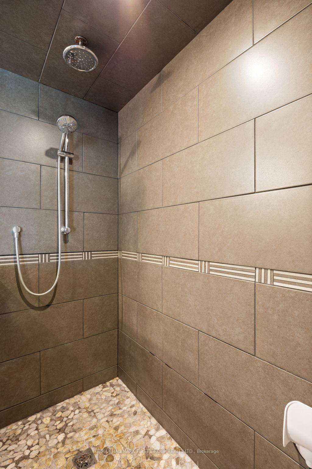Photo 20 of 740 Lublin Avenue, Pickering, Bay Ridges — HOMEH