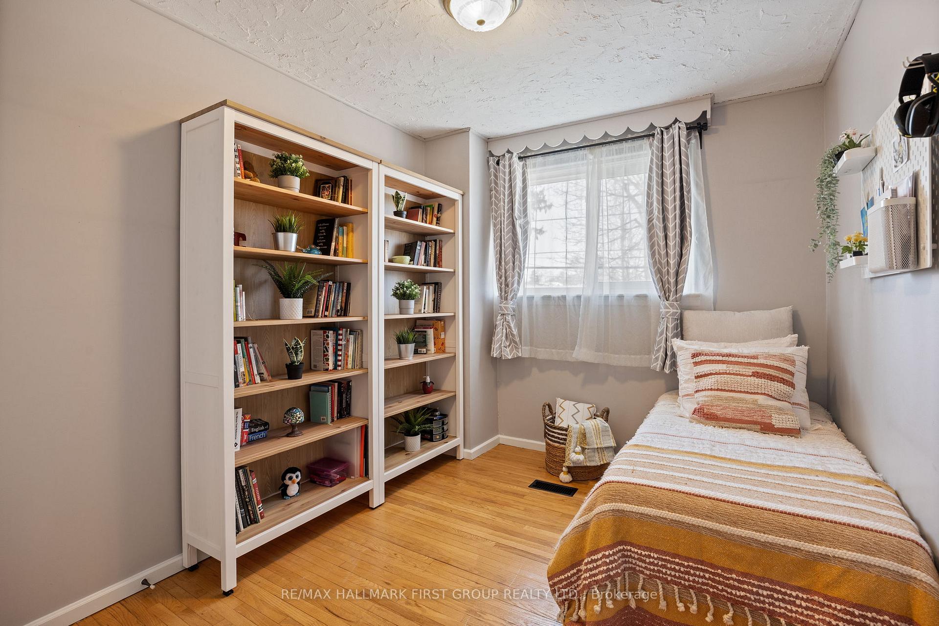 Photo 23 of 740 Lublin Avenue, Pickering, Bay Ridges — HOMEH