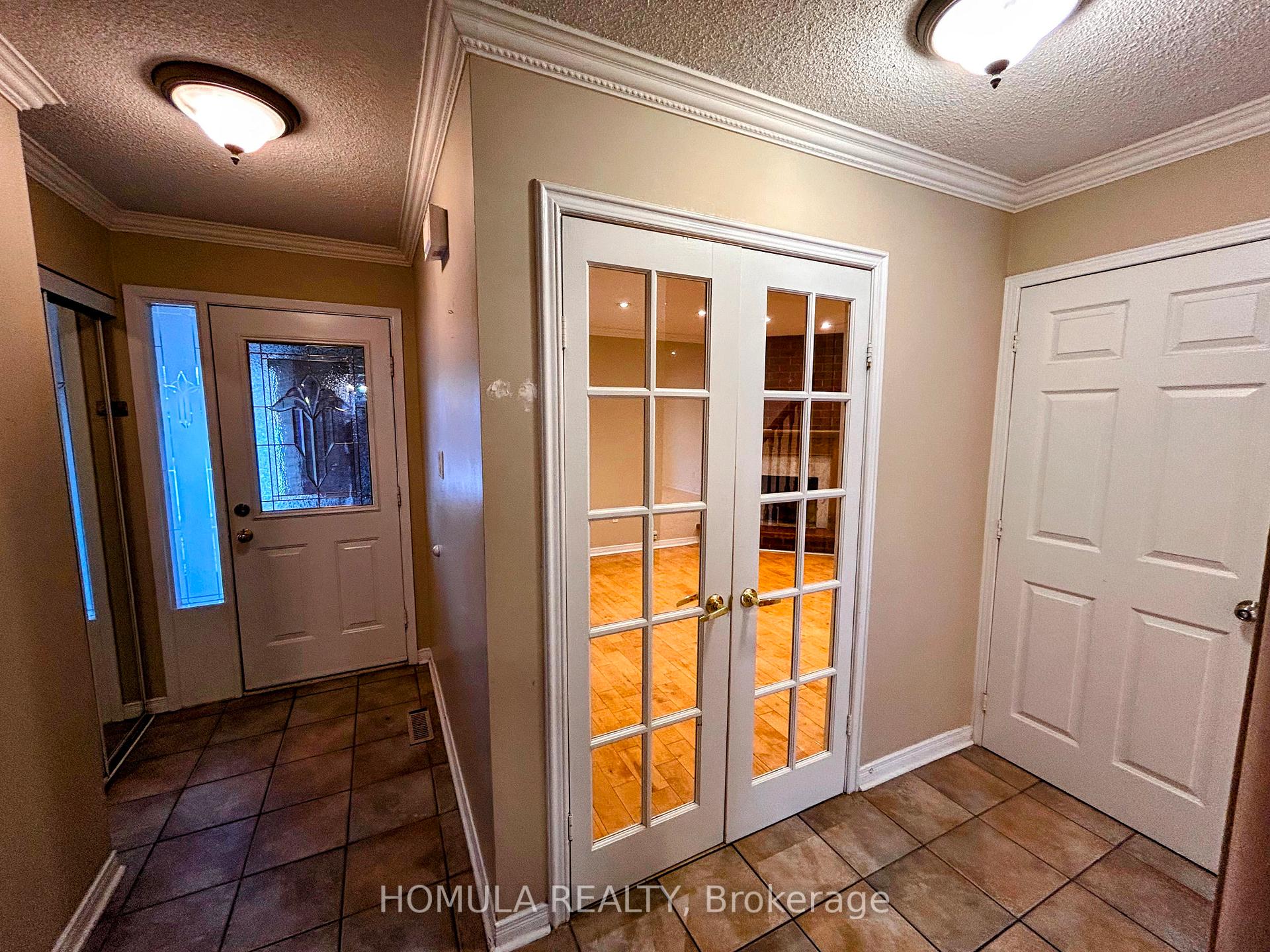 Photo 2 of 136 Campbell Avenue, Vaughan, Crestwood-Springfarm-Yorkhill — HOMEH