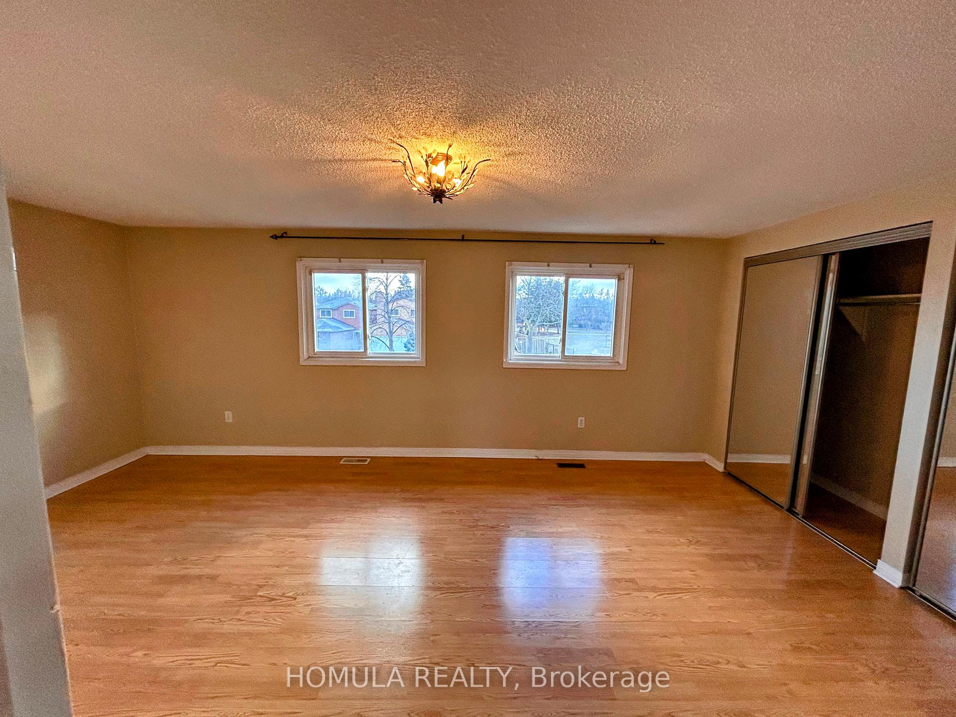 Photo 15 of 136 Campbell Avenue, Vaughan, Crestwood-Springfarm-Yorkhill — HOMEH