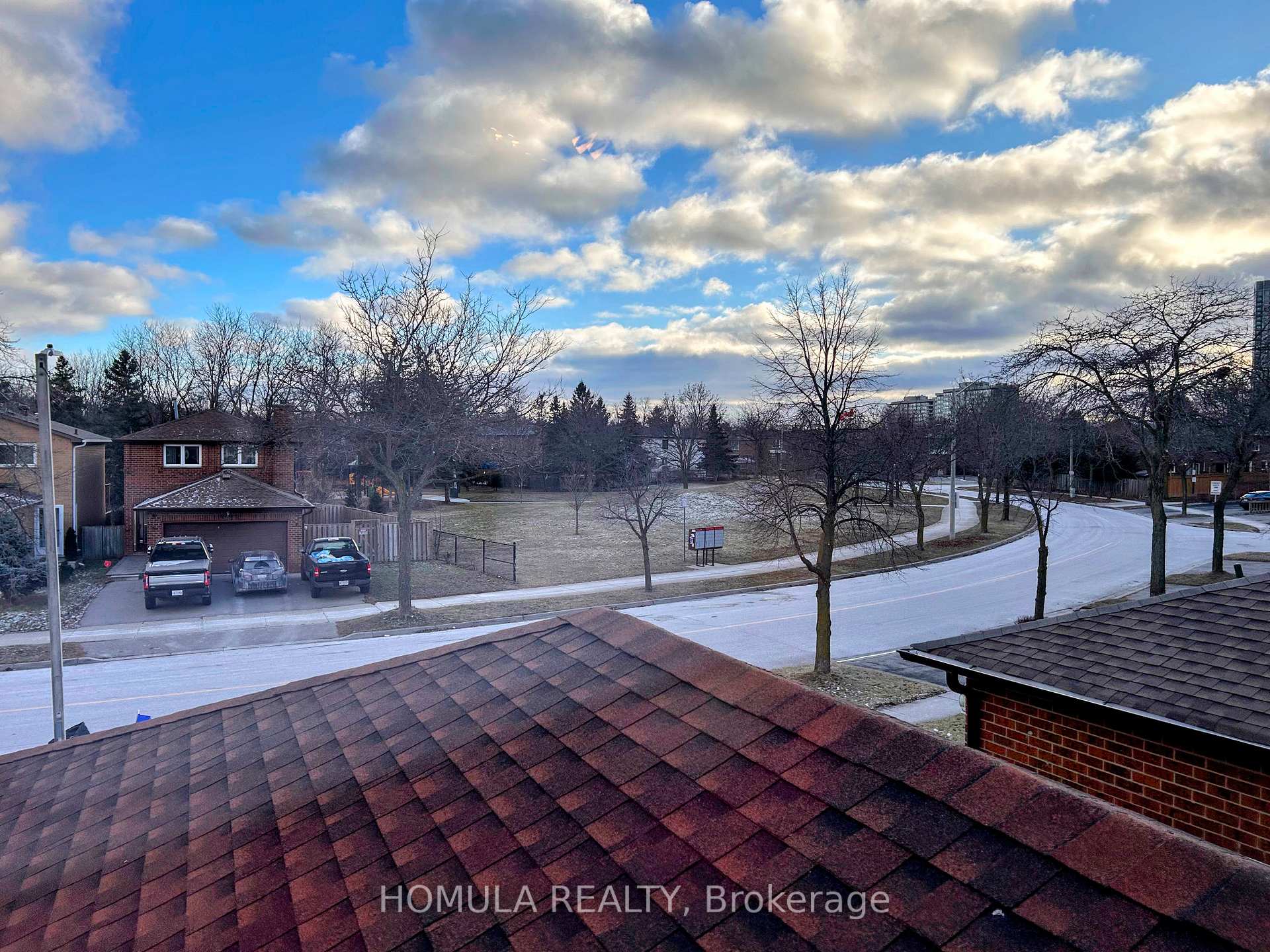 Photo 25 of 136 Campbell Avenue, Vaughan, Crestwood-Springfarm-Yorkhill — HOMEH