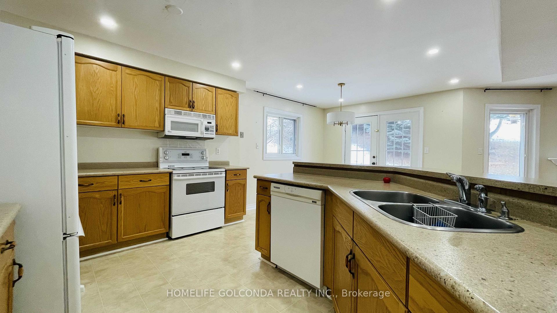 Photo 10 of 1715 Maple Hill Court, Pickering, Brock Ridge — HOMEH