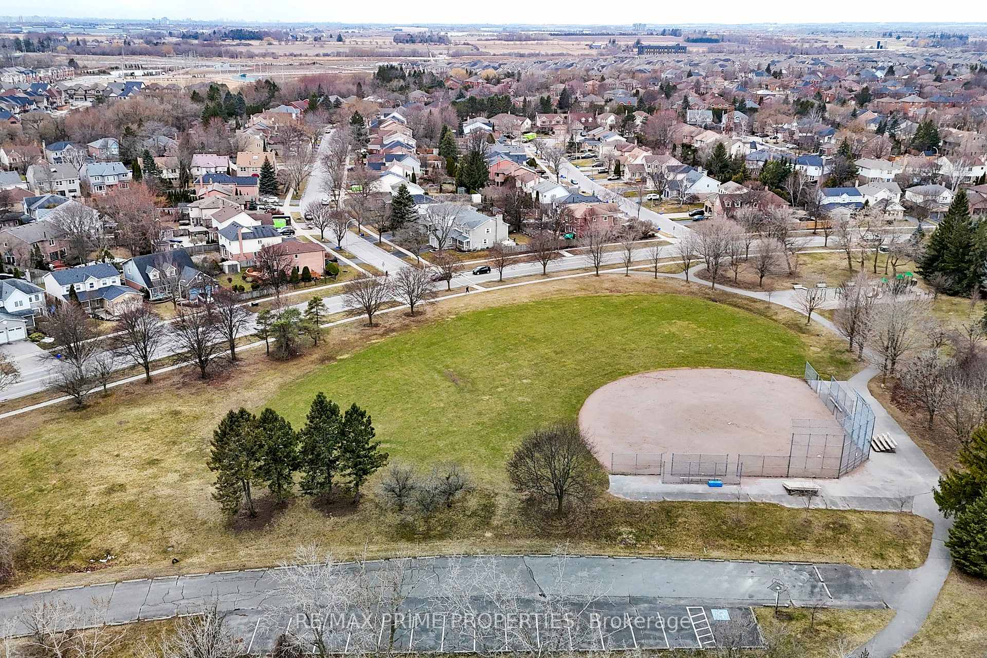 Photo 47 of 32 Kennett Drive, Whitby, Lynde Creek — HOMEH