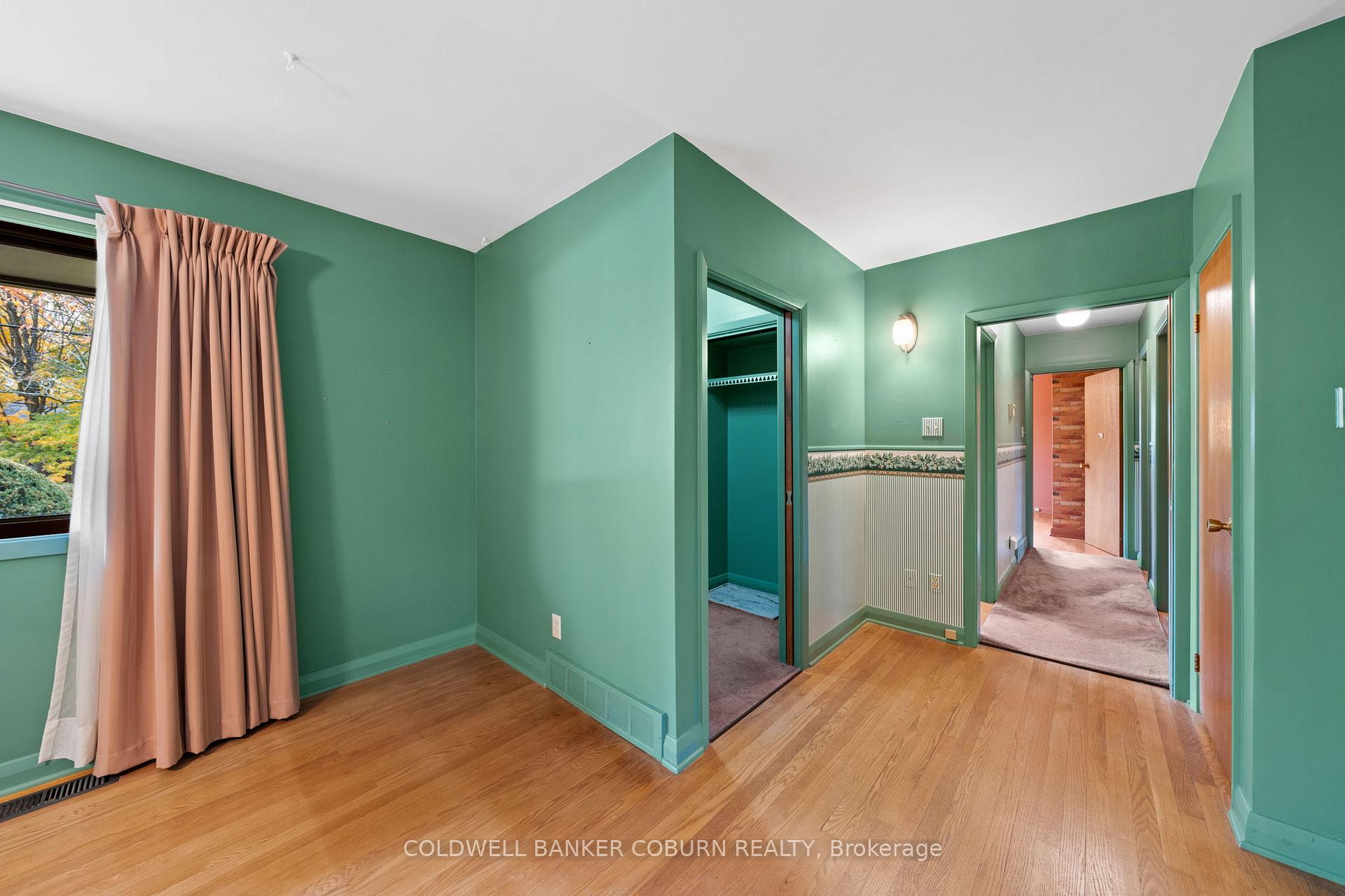 Photo 6 of 53 Eisenhower Crescent, Ottawa, Barrhaven - Hearts Desire — HOMEH
