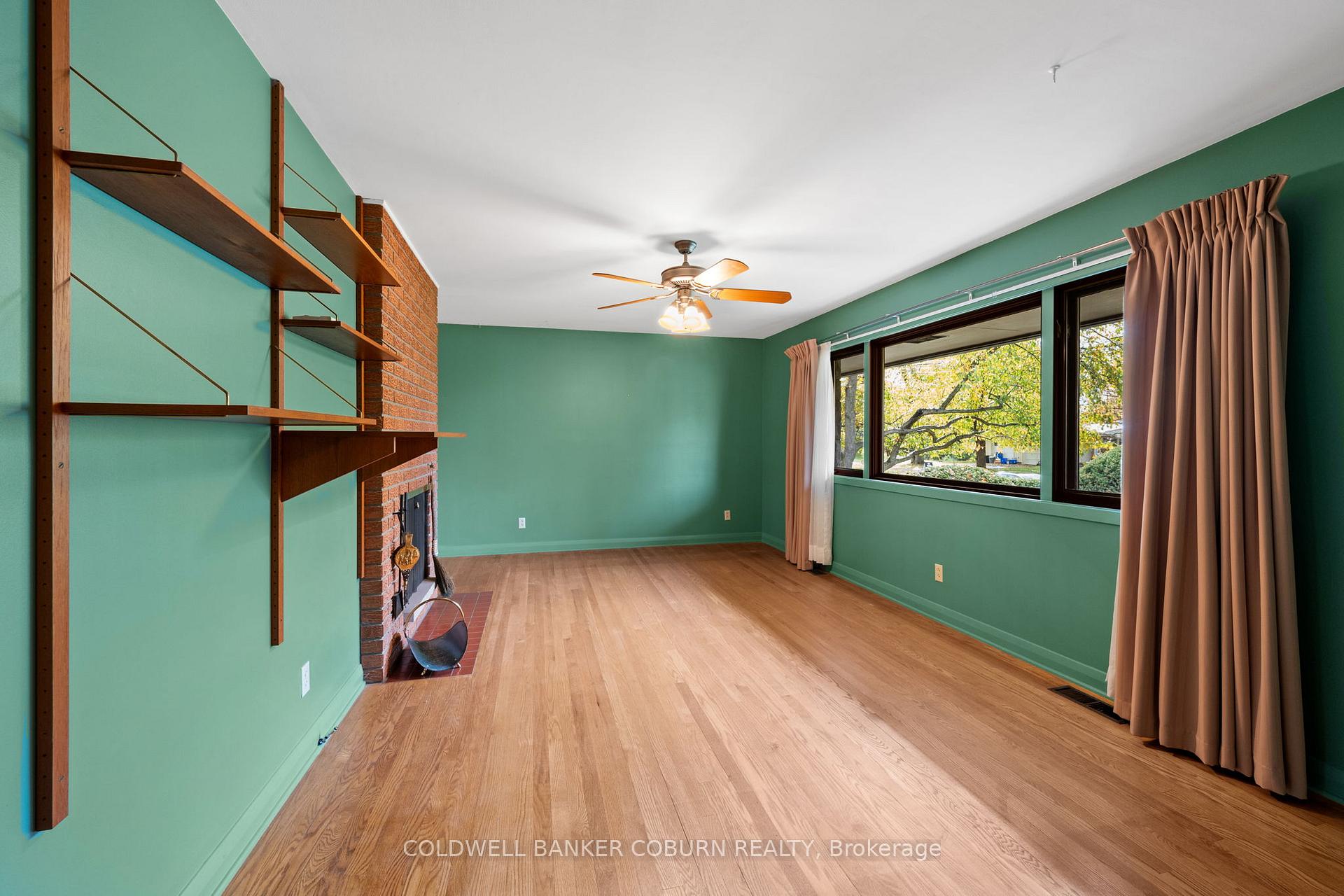 Photo 8 of 53 Eisenhower Crescent, Ottawa, Barrhaven - Hearts Desire — HOMEH