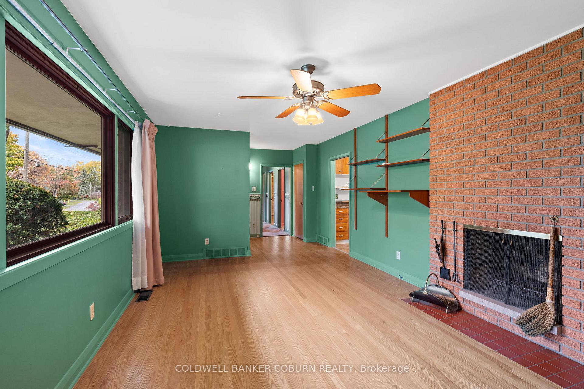 Photo 11 of 53 Eisenhower Crescent, Ottawa, Barrhaven - Hearts Desire — HOMEH