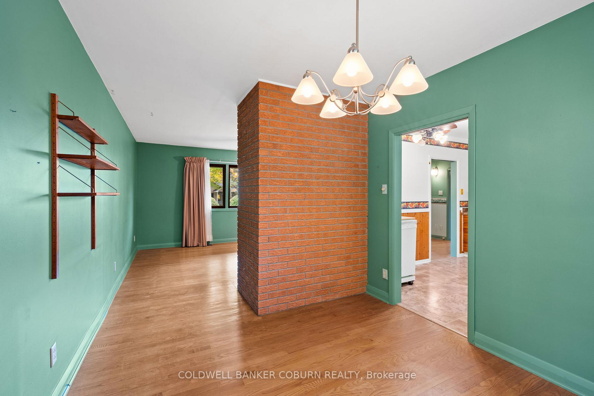 Photo 13 of 53 Eisenhower Crescent, Ottawa, Barrhaven - Hearts Desire — HOMEH