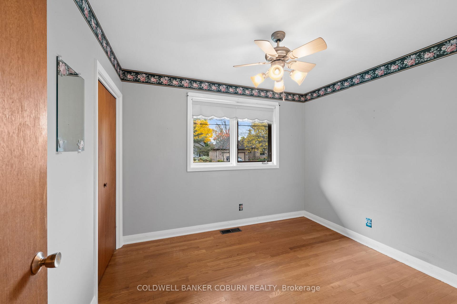 Photo 18 of 53 Eisenhower Crescent, Ottawa, Barrhaven - Hearts Desire — HOMEH