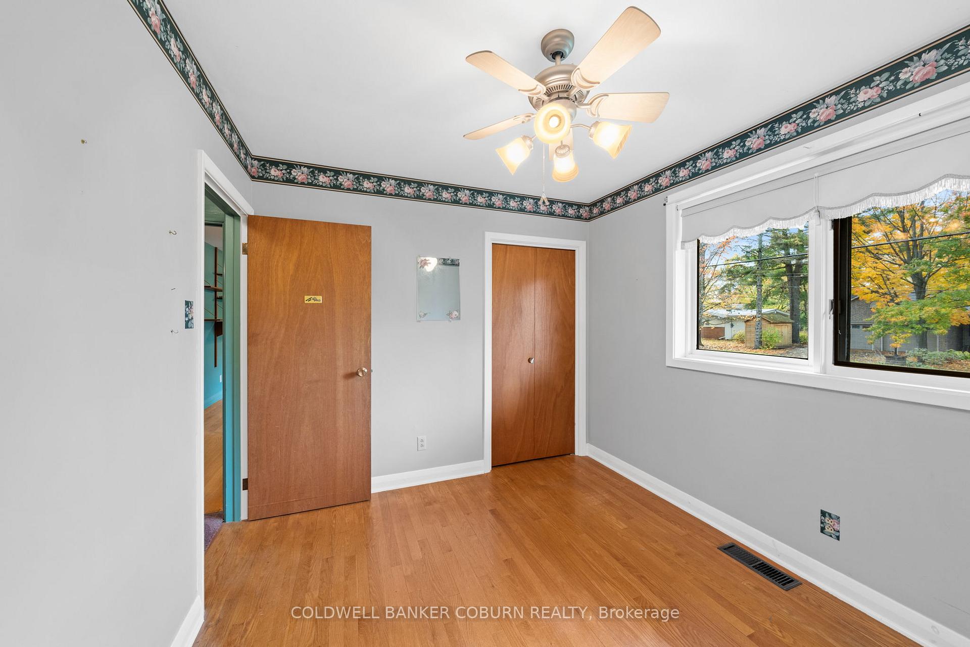 Photo 19 of 53 Eisenhower Crescent, Ottawa, Barrhaven - Hearts Desire — HOMEH