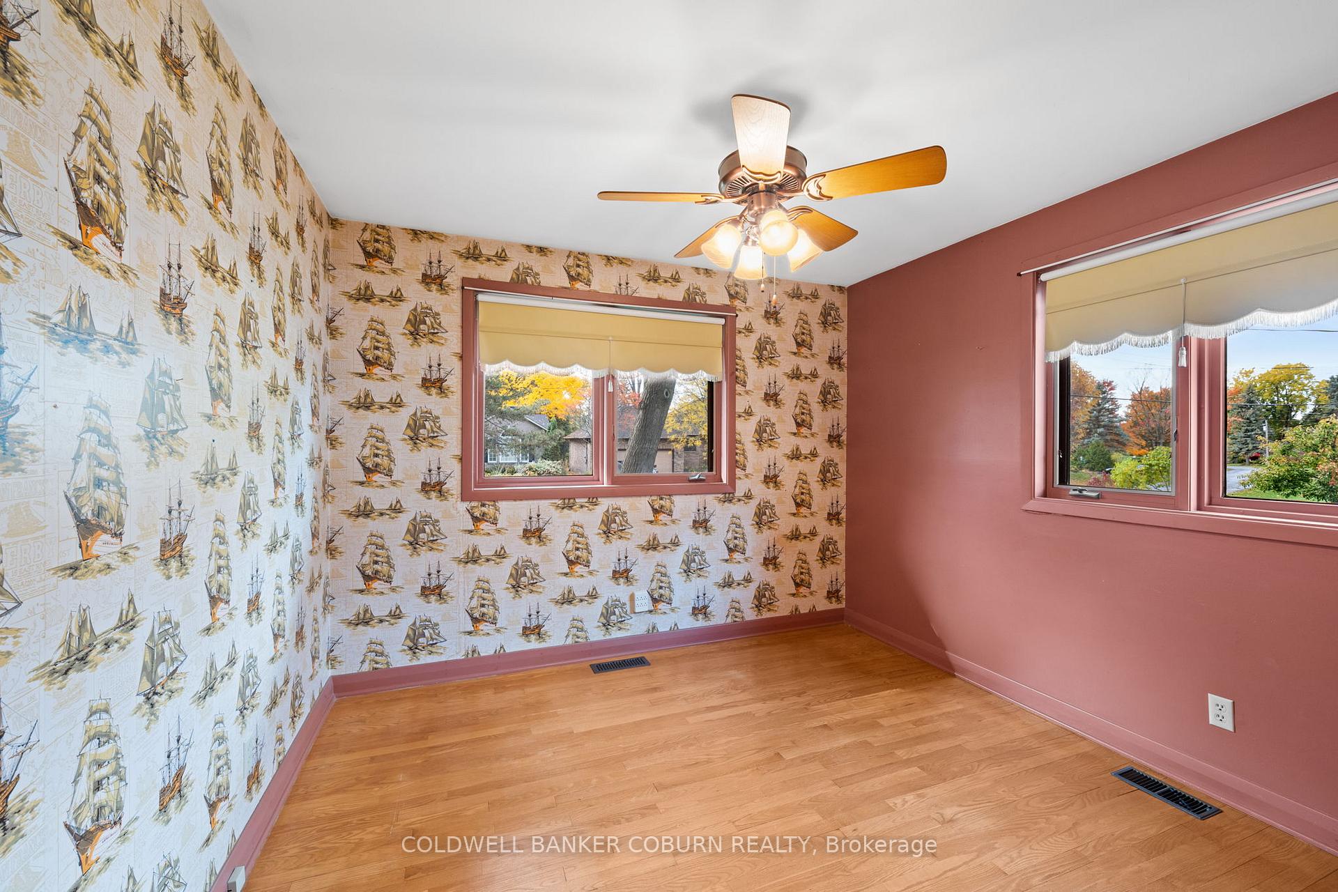 Photo 21 of 53 Eisenhower Crescent, Ottawa, Barrhaven - Hearts Desire — HOMEH