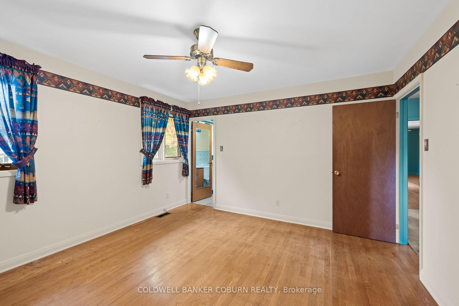Photo 26 of 53 Eisenhower Crescent, Ottawa, Barrhaven - Hearts Desire — HOMEH