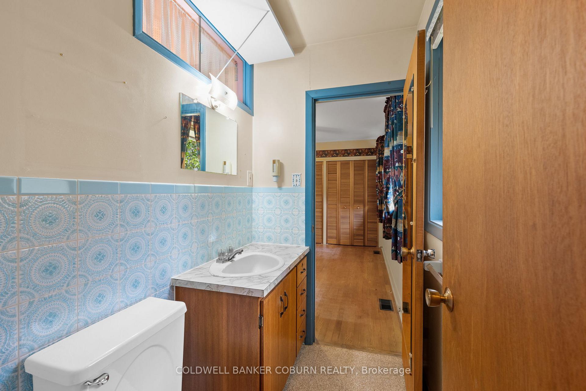 Photo 29 of 53 Eisenhower Crescent, Ottawa, Barrhaven - Hearts Desire — HOMEH