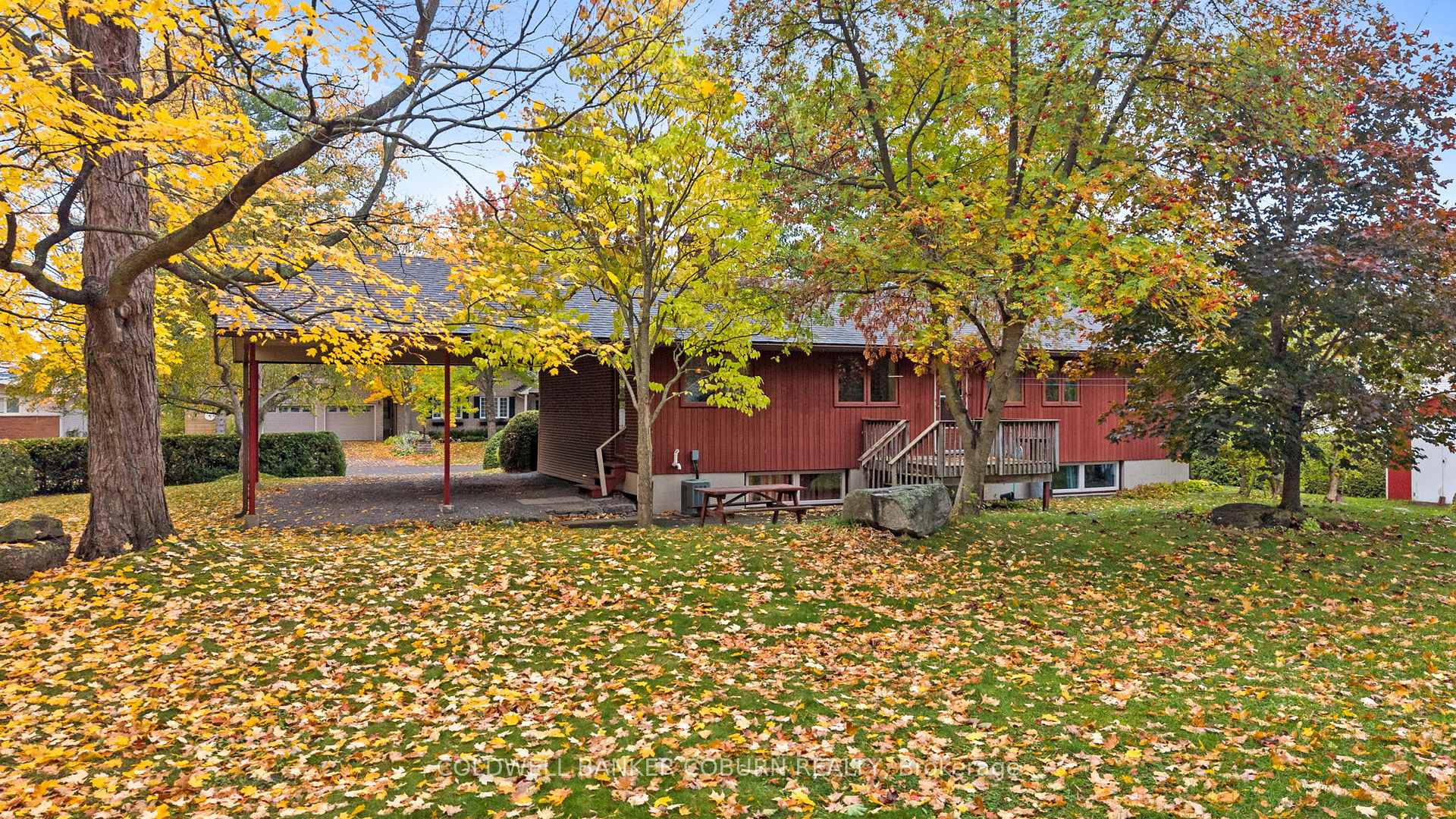 Photo 31 of 53 Eisenhower Crescent, Ottawa, Barrhaven - Hearts Desire — HOMEH