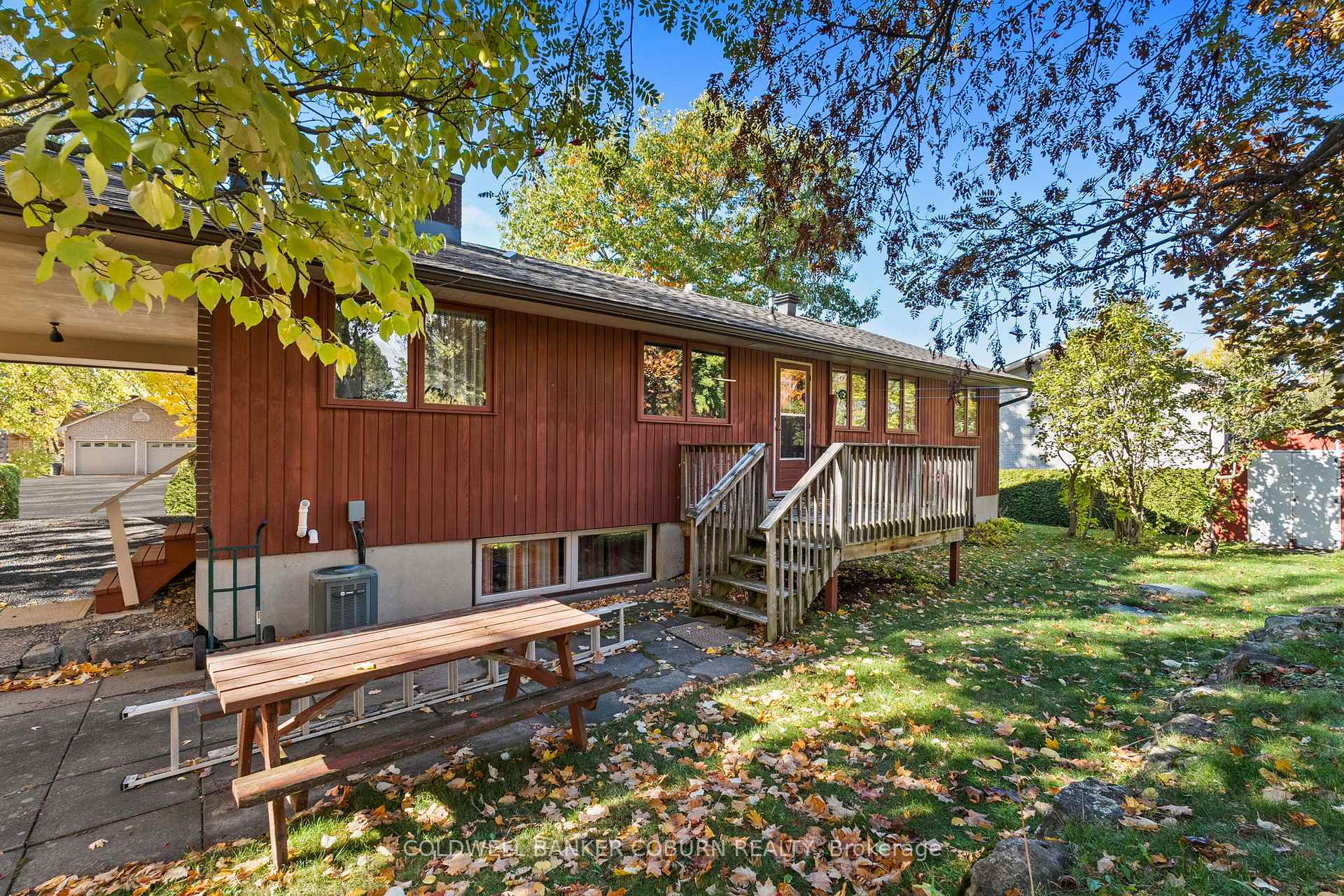 Photo 39 of 53 Eisenhower Crescent, Ottawa, Barrhaven - Hearts Desire — HOMEH
