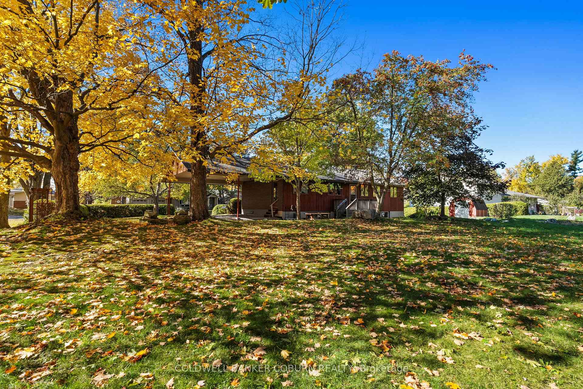 Photo 38 of 53 Eisenhower Crescent, Ottawa, Barrhaven - Hearts Desire — HOMEH