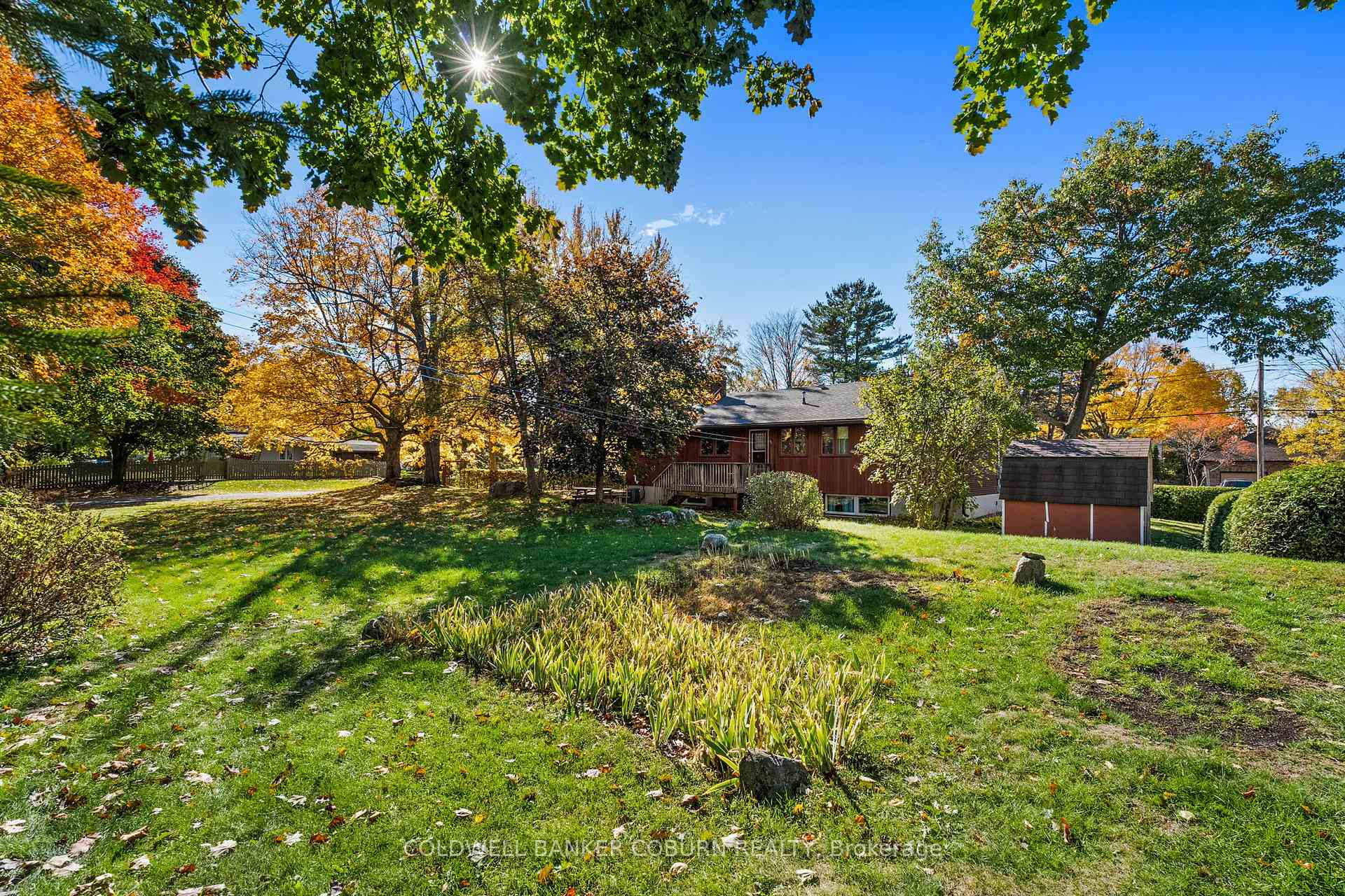 Photo 36 of 53 Eisenhower Crescent, Ottawa, Barrhaven - Hearts Desire — HOMEH