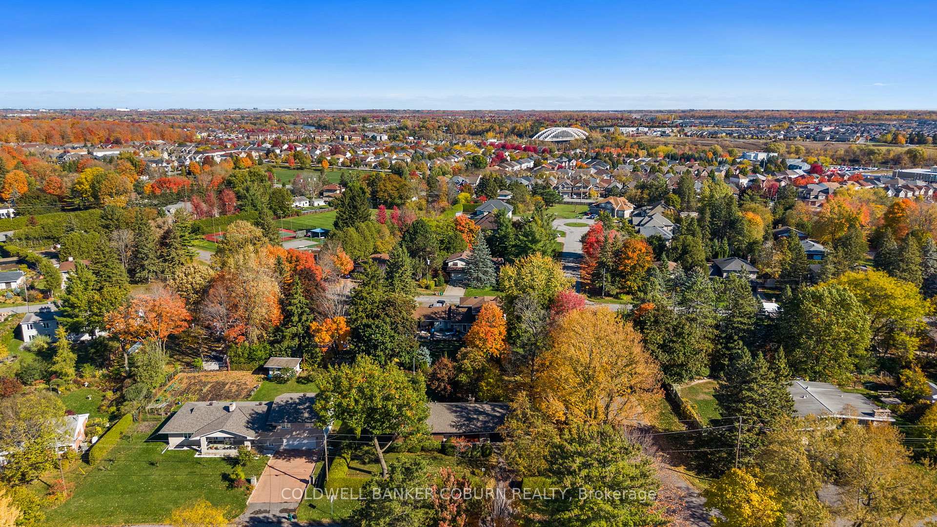 Photo 40 of 53 Eisenhower Crescent, Ottawa, Barrhaven - Hearts Desire — HOMEH