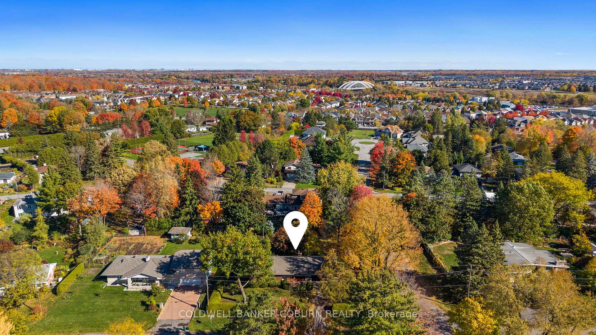 Photo 37 of 53 Eisenhower Crescent, Ottawa, Barrhaven - Hearts Desire — HOMEH