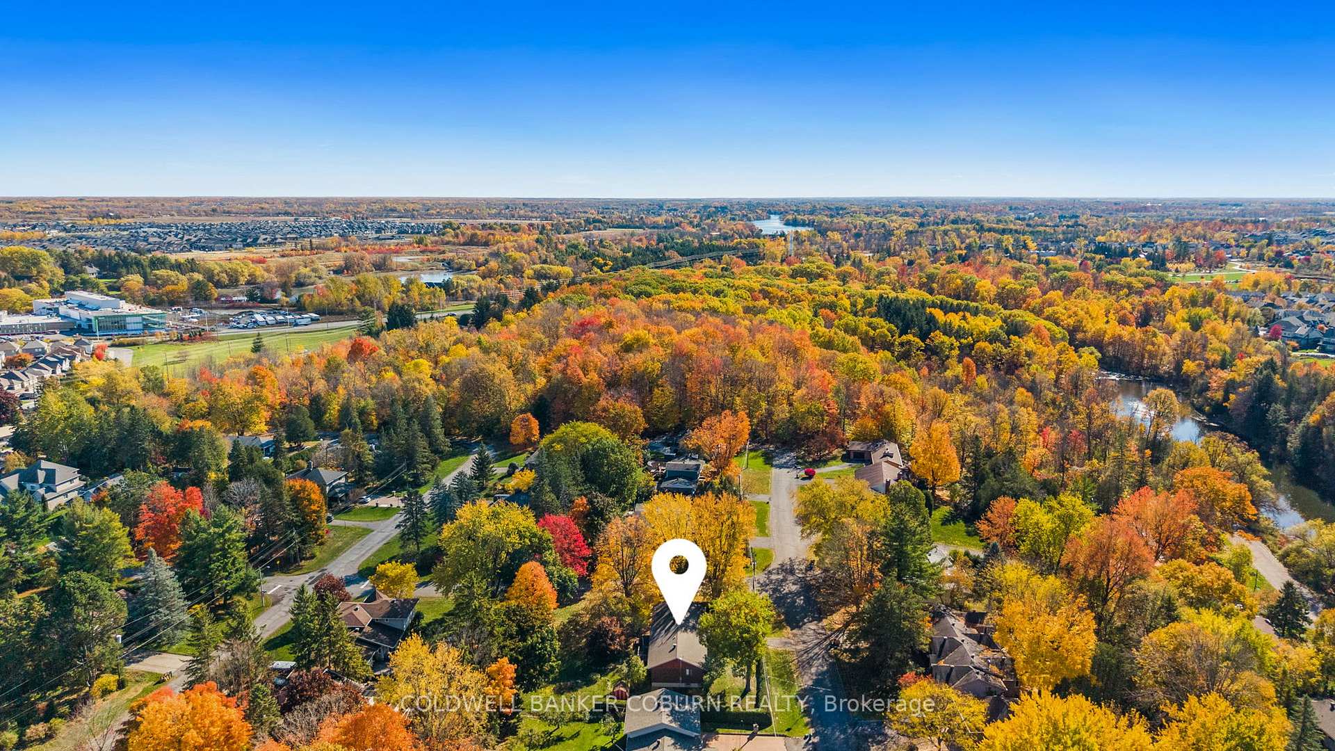 Photo 48 of 53 Eisenhower Crescent, Ottawa, Barrhaven - Hearts Desire — HOMEH
