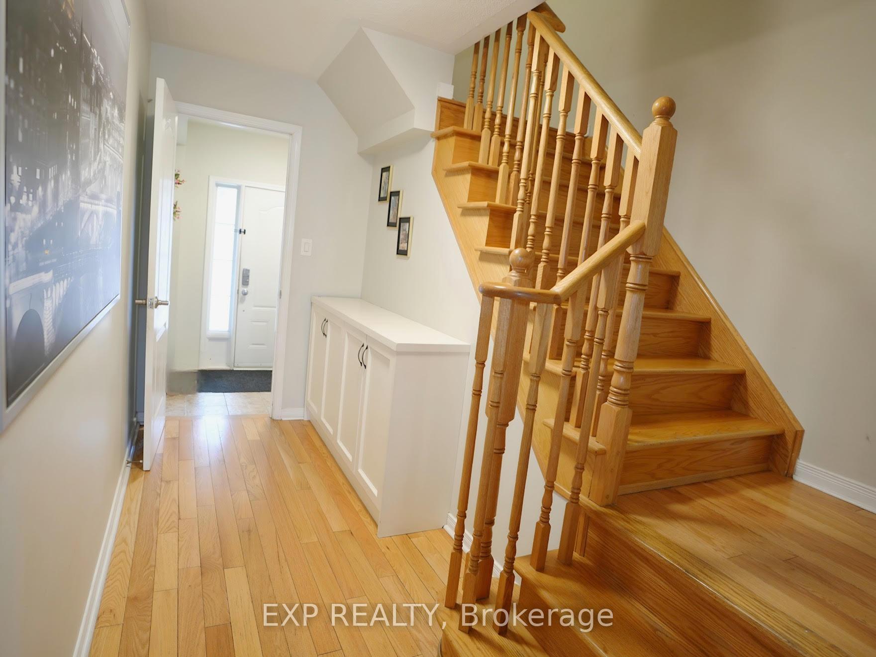 Photo 19 of 16 Coranto Way, Vaughan, Vellore Village — HOMEH