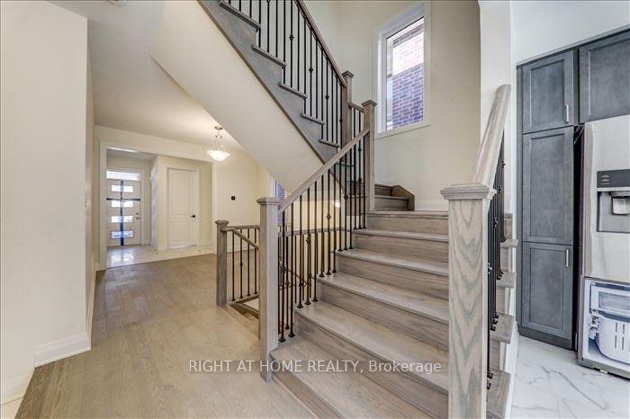 Photo 8 of 1407 Longspur Trail N, Pickering, Rural Pickering — HOMEH