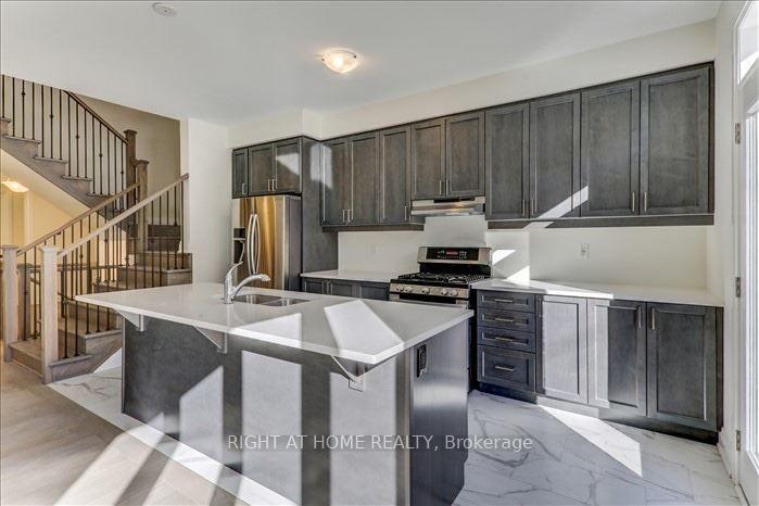 Photo 17 of 1407 Longspur Trail N, Pickering, Rural Pickering — HOMEH