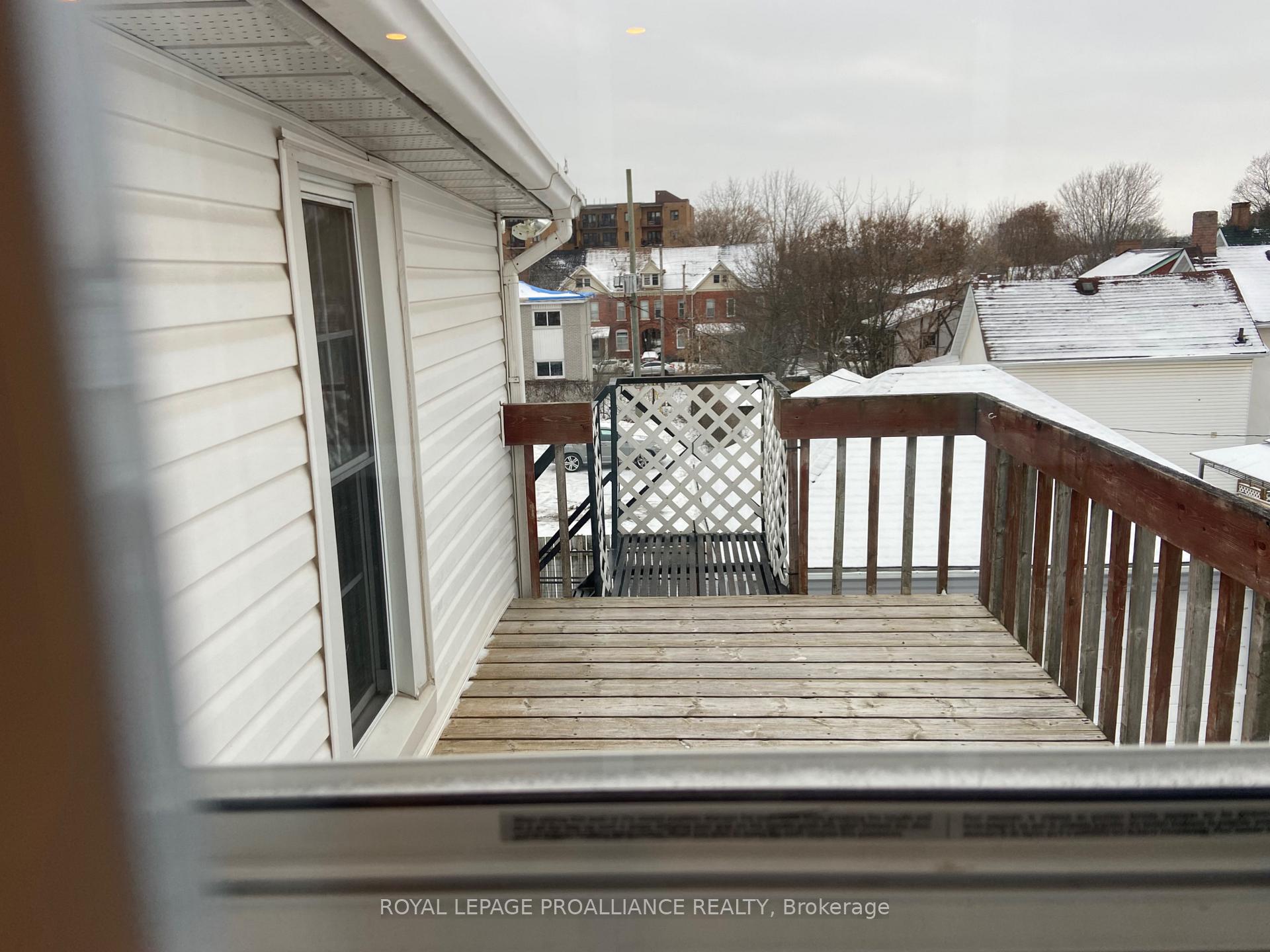 Photo 2 of 16 William Street, Brockville — HOMEH