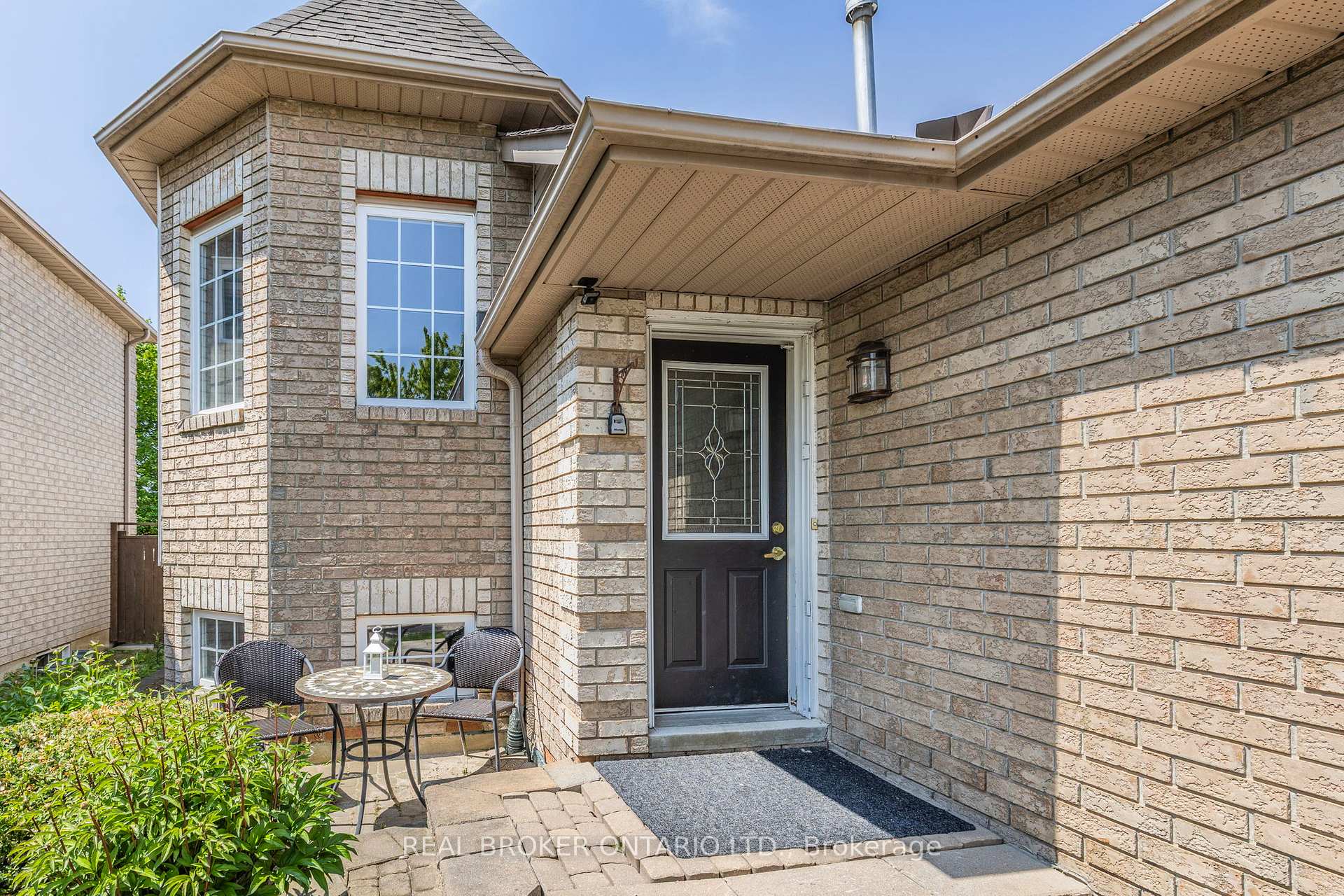 Photo 5 of 22 Dykstra Drive, Barrie, Holly — HOMEH