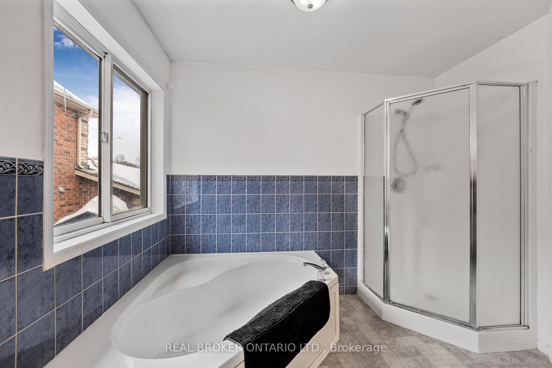 Photo 22 of 22 Dykstra Drive, Barrie, Holly — HOMEH