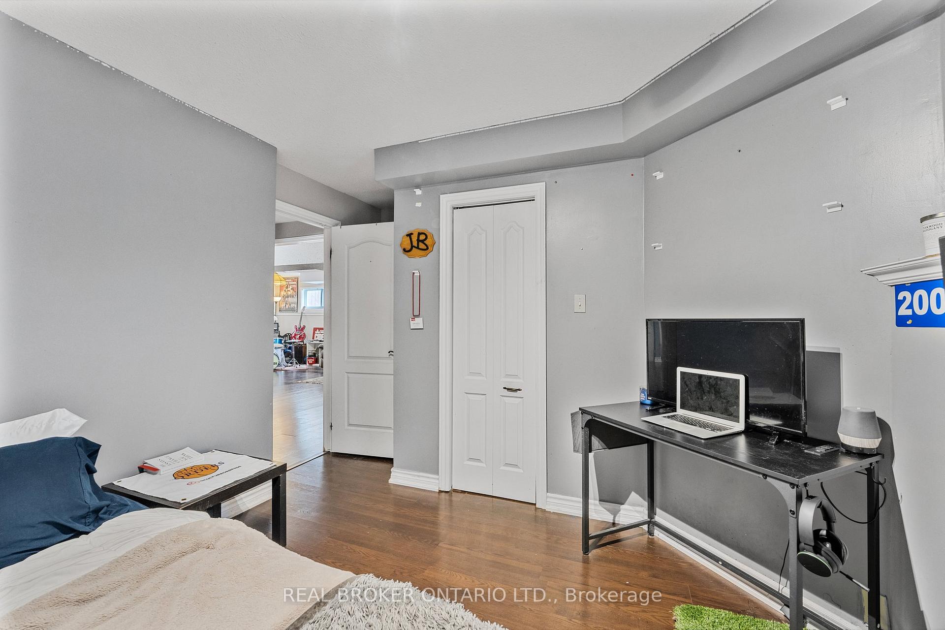 Photo 31 of 22 Dykstra Drive, Barrie, Holly — HOMEH